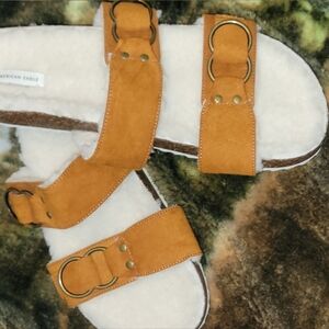 Women's size 10 American Eagle sherpa lined slip-on sandles. New.